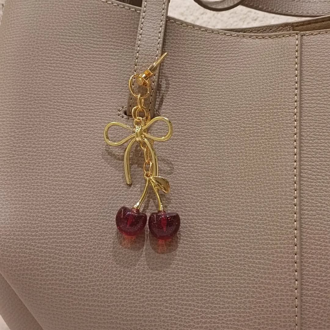 Cherries Charm – Red/Gold