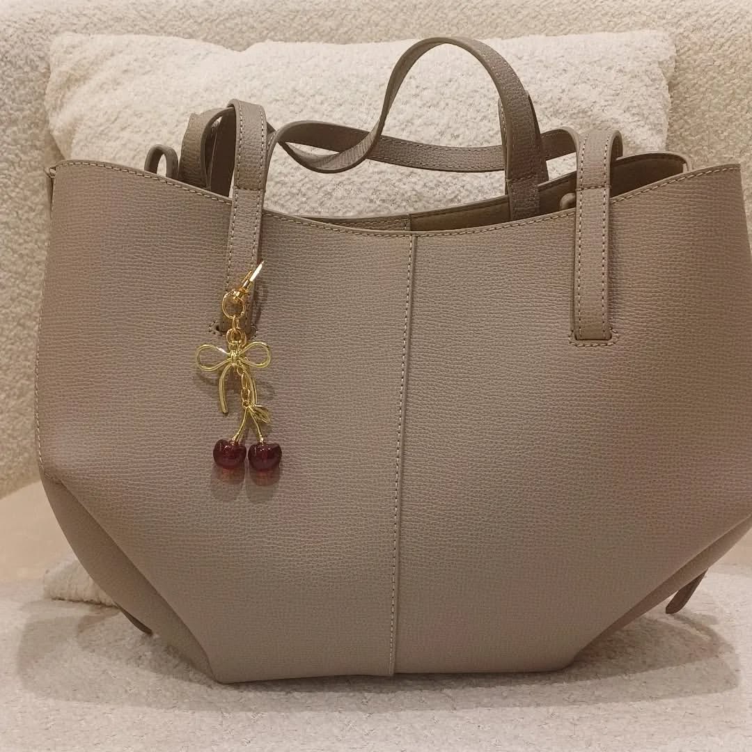 Cherries Charm – Red/Gold