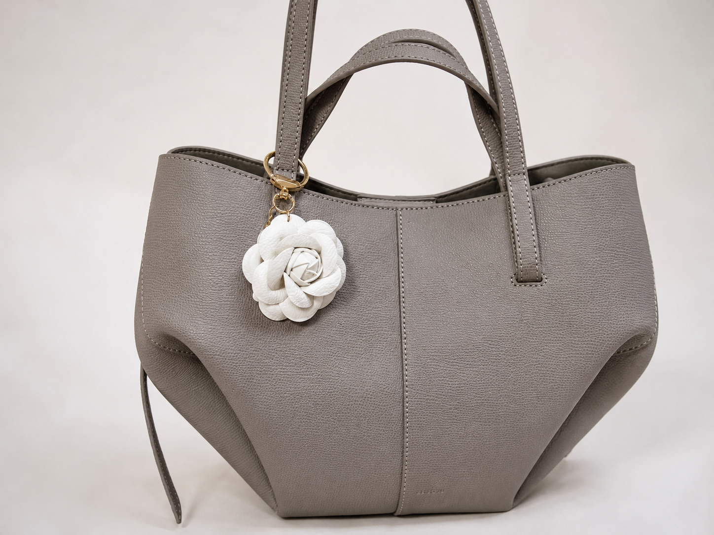 Rose Charm - White