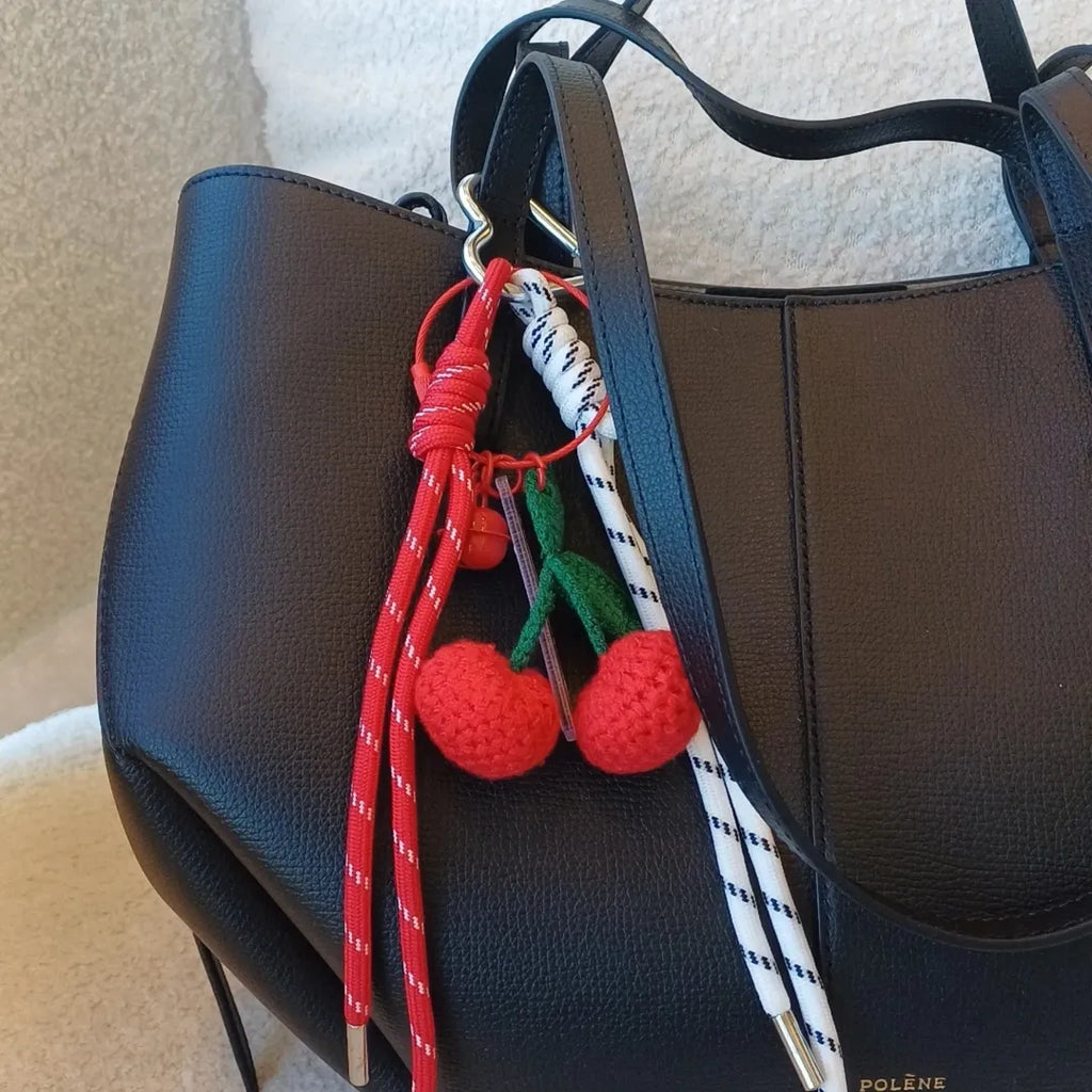 Strawberry Charm – Red/white